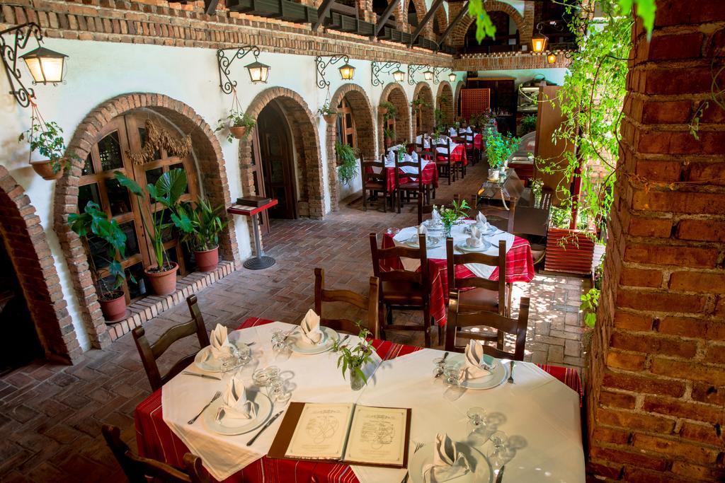 Hotel Restaurant Bujtina E Gjelit Tirana Exterior foto